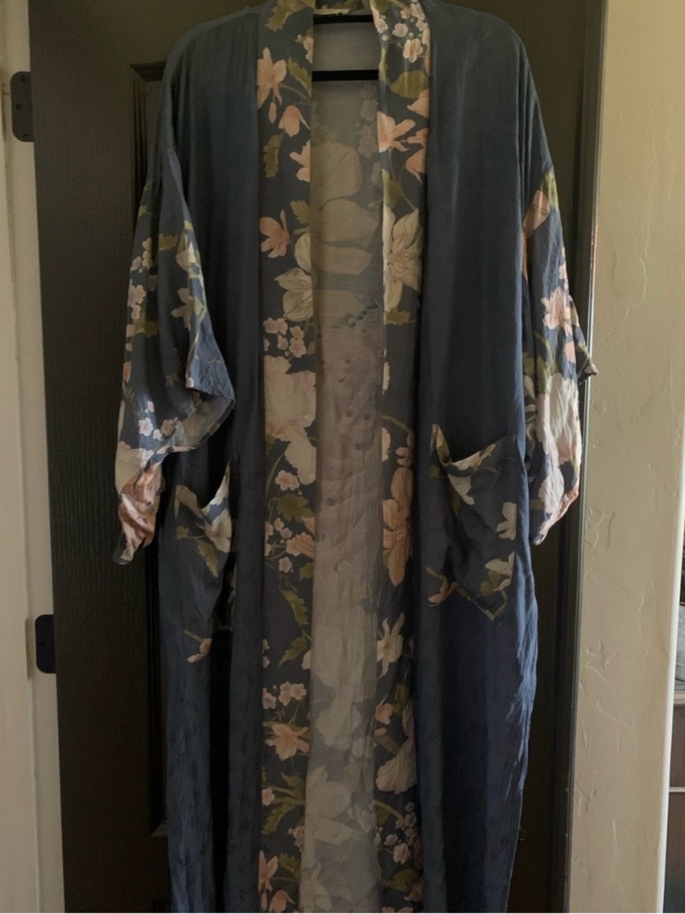 Spell & The Gypsy Waterfall Robe - Picture 4 of 7